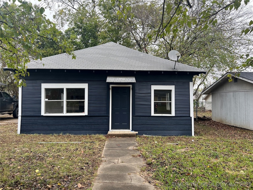 209 11th Ave NW, Ardmore, OK 73401 - photo 1