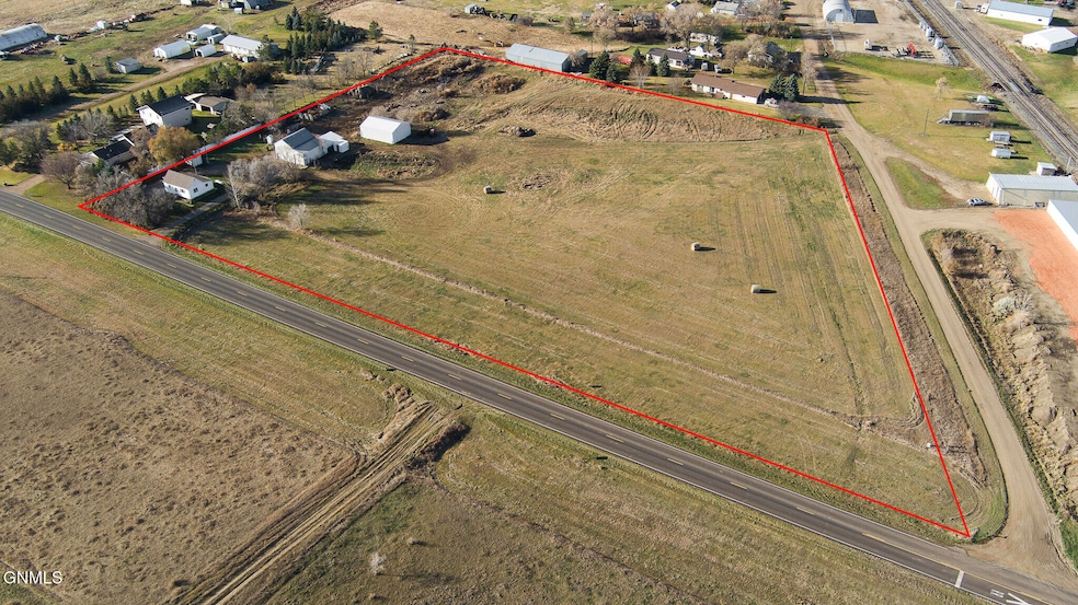 861 53rd Ave SW, Hazen, ND 58545 - photo 1