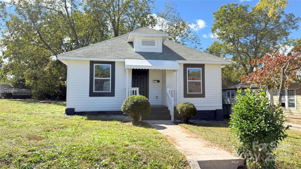 227 W 11th St, Salisbury, NC 28144 - photo 1