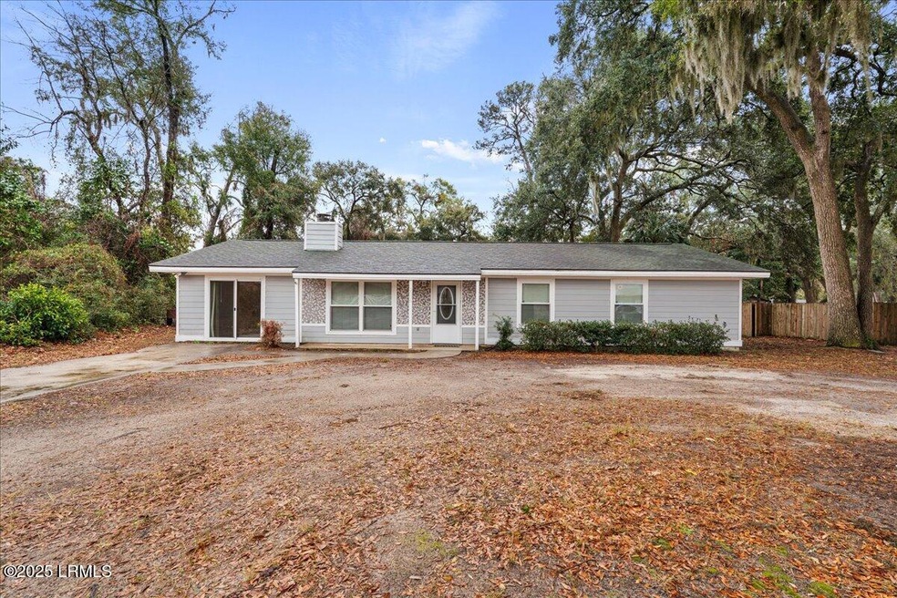 3006 Cedarbrook St, Beaufort, SC 29906 - photo 1