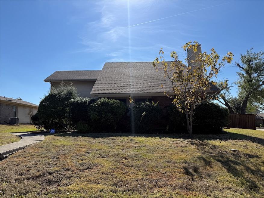 Pending $289,900 • Co-Listing Agent