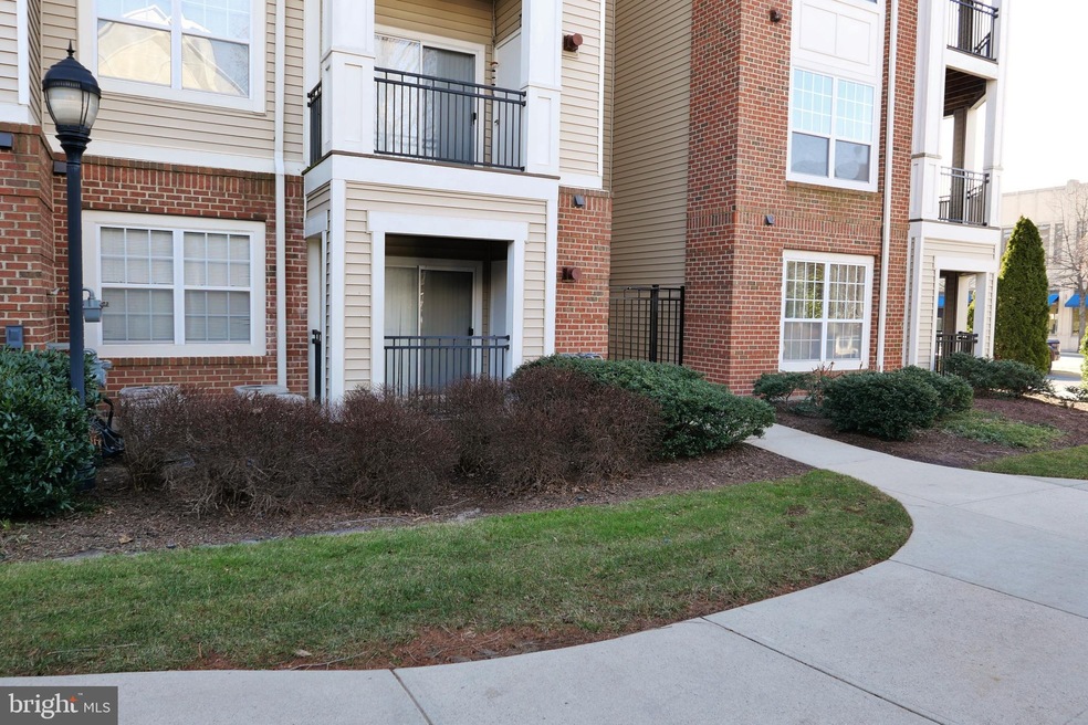 12900 Centre Park Cir unit 105, Herndon, VA 20171 - photo 1