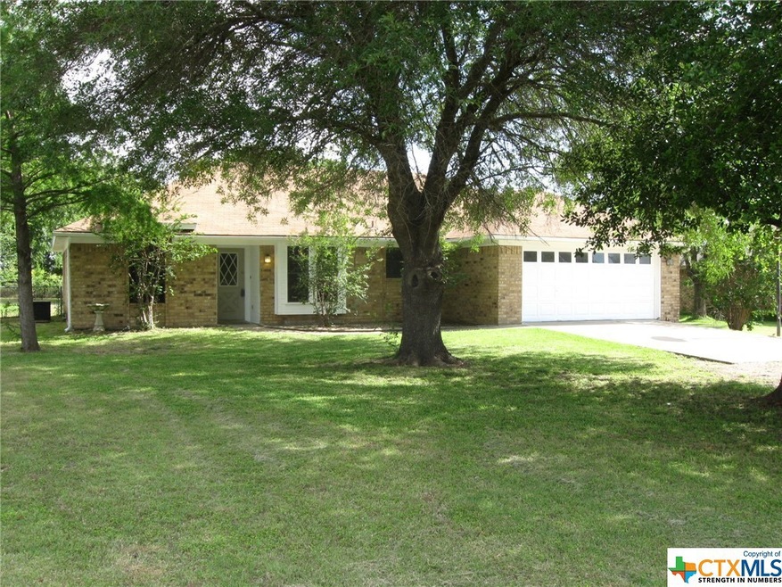 820 W 3rd St, Eddy, TX 76524 - photo 1