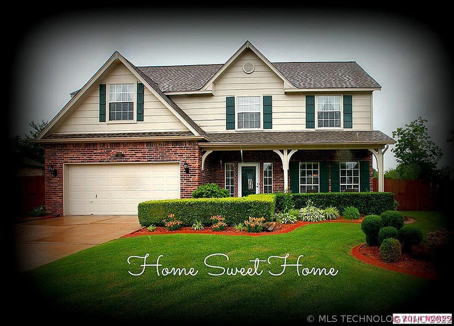 WOW!!! Look at this presentation.  Manicured lawn