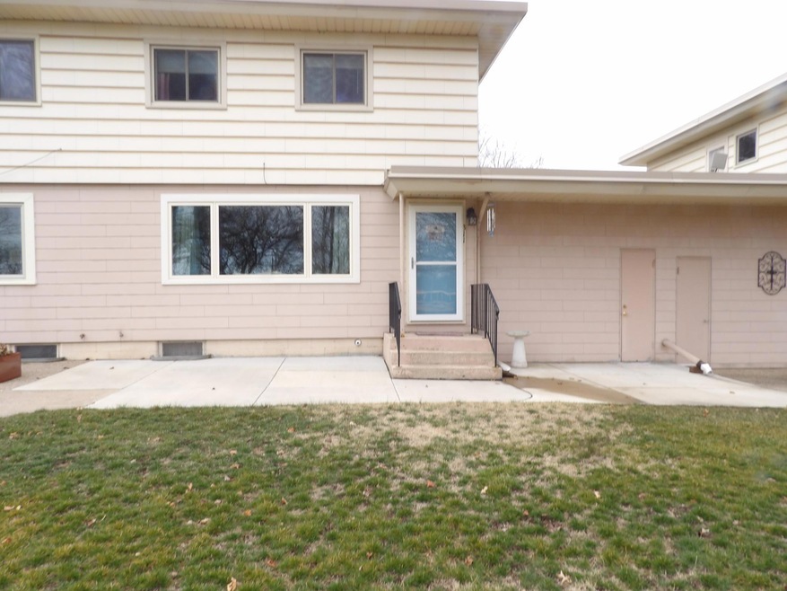 311 14th St NW, Austin, MN 55912 - photo 1