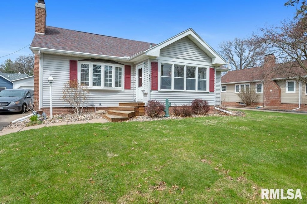 721 26th Ave, Moline, IL 61265 - photo 1