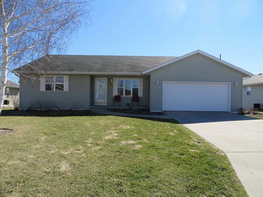 651 Windsor Ln, Evansville, WI 53536 - photo 1