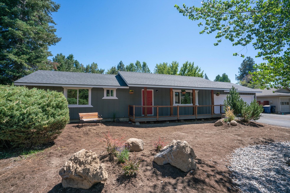 61466 Camelot Place, Bend, OR 97702 - photo 1