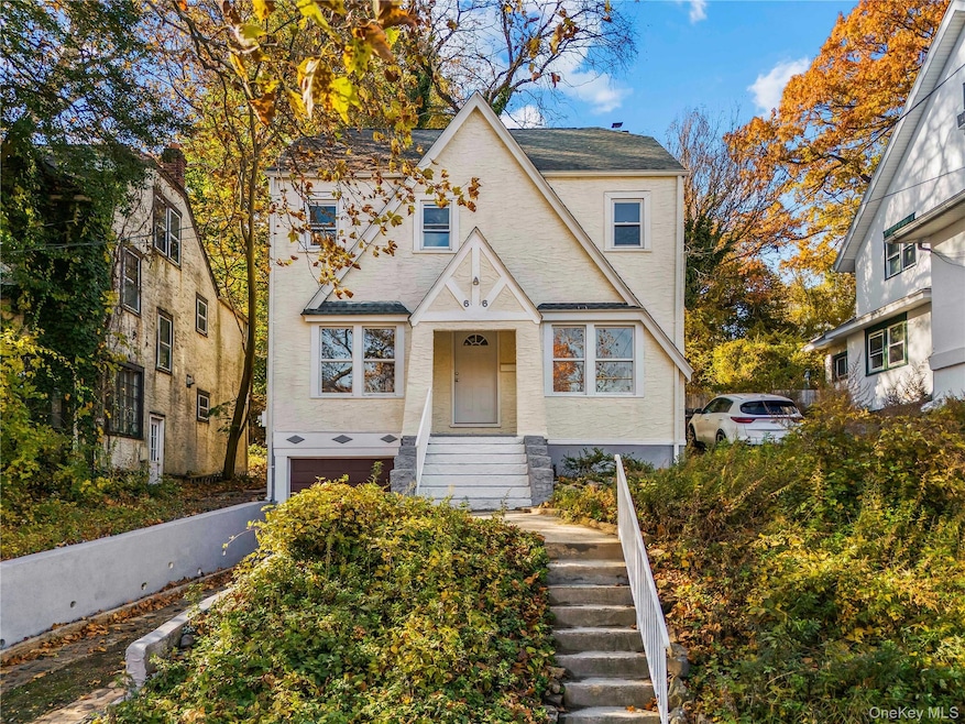 For Sale $750,000 • Co-Listing Agent