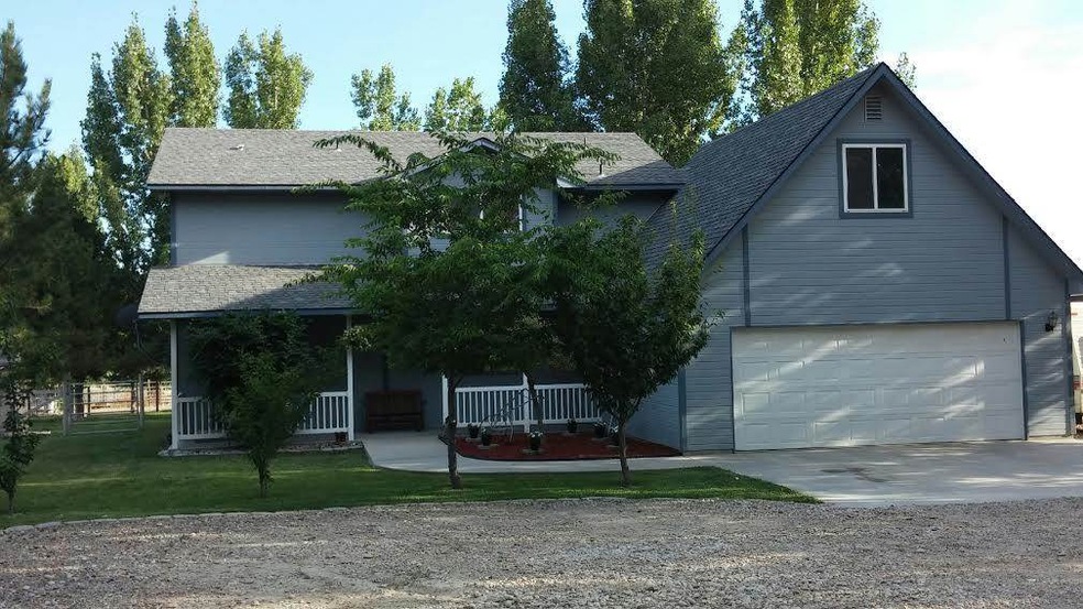 2355 Lower Pond Ln, Homedale, ID 83628 - photo 1