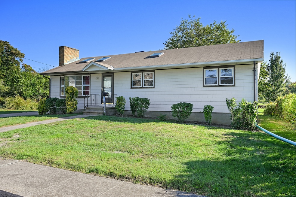 40 Wilcox St, Bridgeport, CT 06606 - photo 1