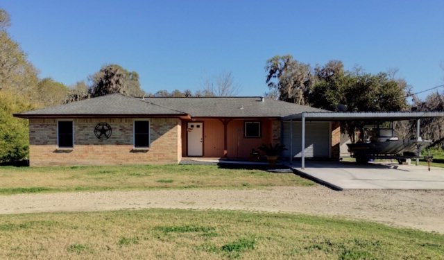 319 Cr 912a, Brazoria, TX 77422 - photo 1