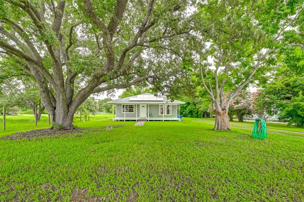 8719 Altimore Rd, Needville, TX 77461 - photo 1