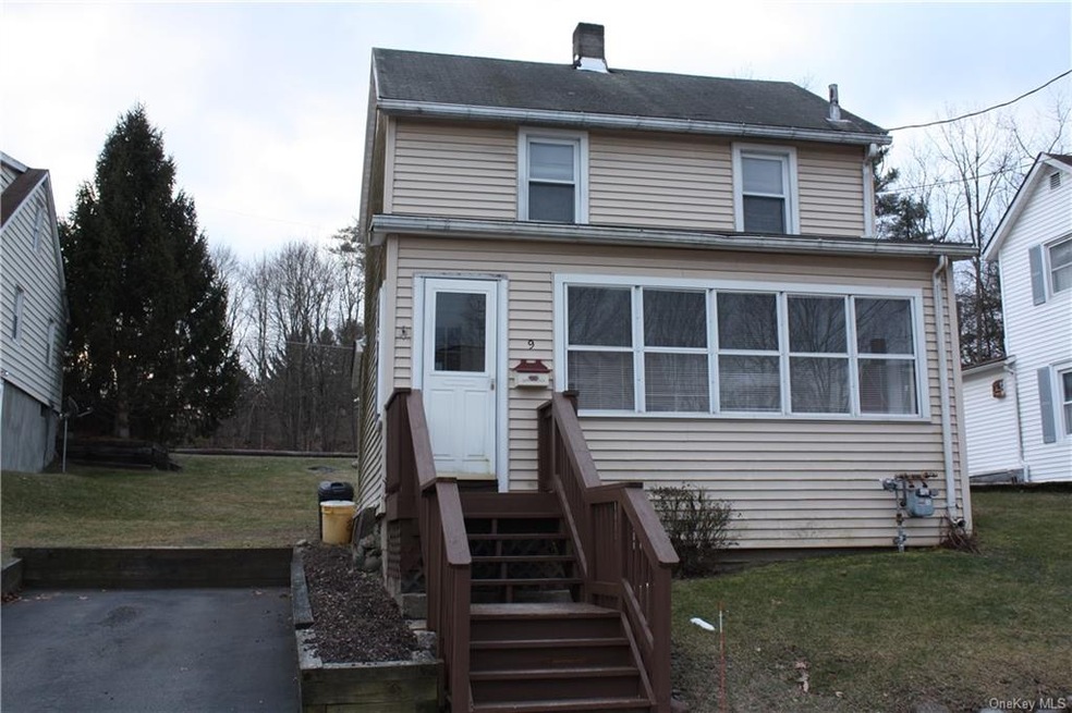 9 Wright St, Port Jervis, NY 12771 - photo 1