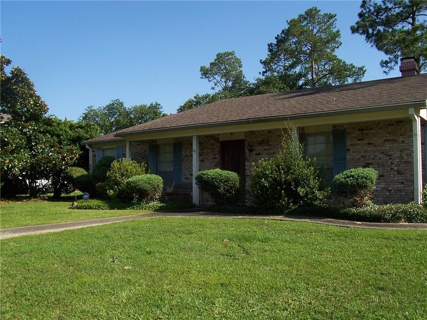 45 E Pinewood Dr, Slidell, LA 70458 - photo 1