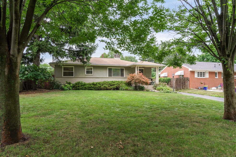 2595 Mount Holyoke Rd, Columbus, OH 43221 - photo 1