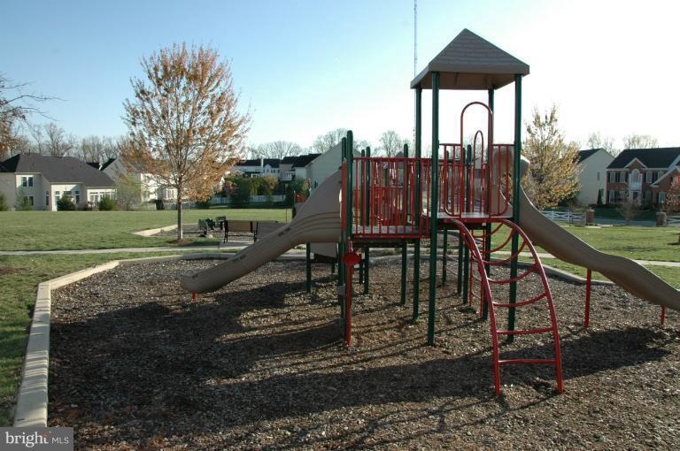 822 Queens Park Dr, Owings Mills, MD 21117 - photo 1