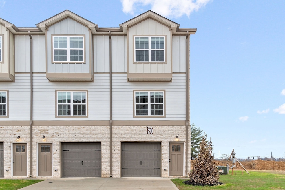 3350 Allen Rd unit 14 L, Clarksville, TN 37042 - photo 1