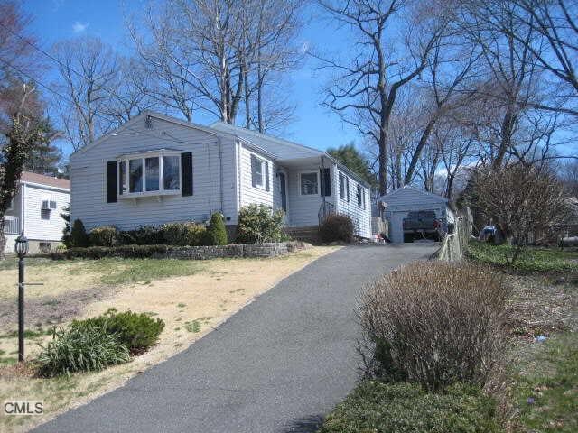 10 Washington St, Trumbull, CT 06611 - photo 1