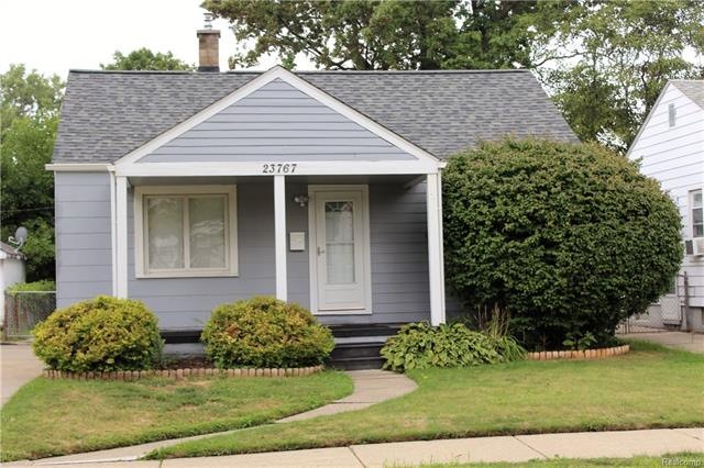 Welcome Home to this Adorable Ranch