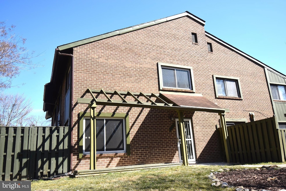 5752 Thunder Hill Rd, Columbia, MD 21045 - photo 1