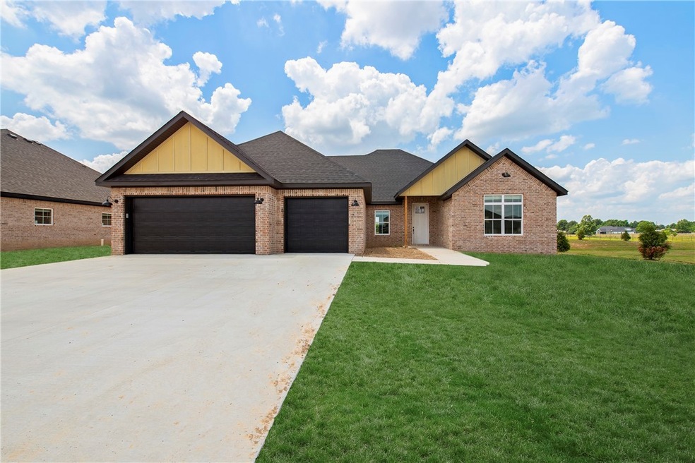 883 Bellagiola Ave, Tontitown, AR 72762 - photo 1