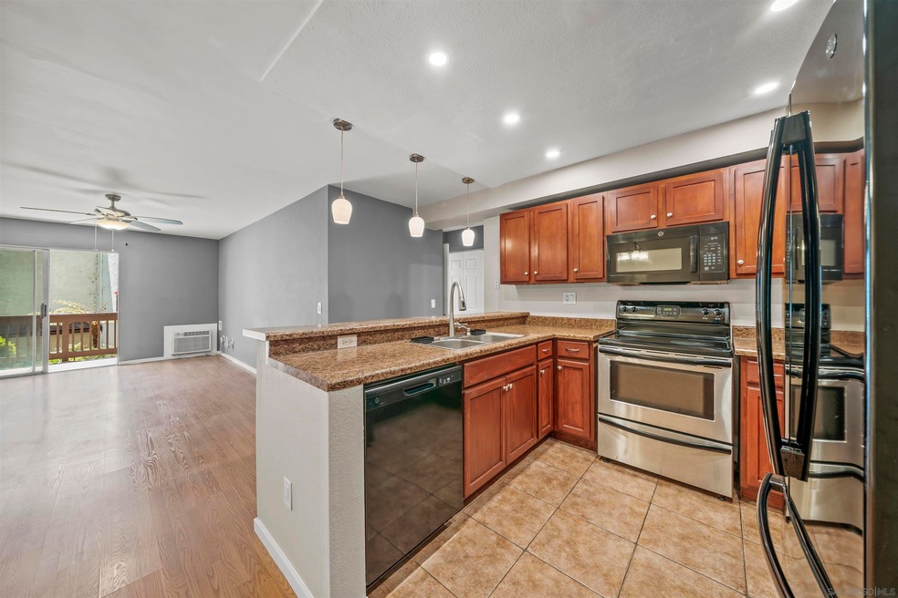 6131 Rancho Mission Rd unit 113, San Diego, CA 92108 - photo 1