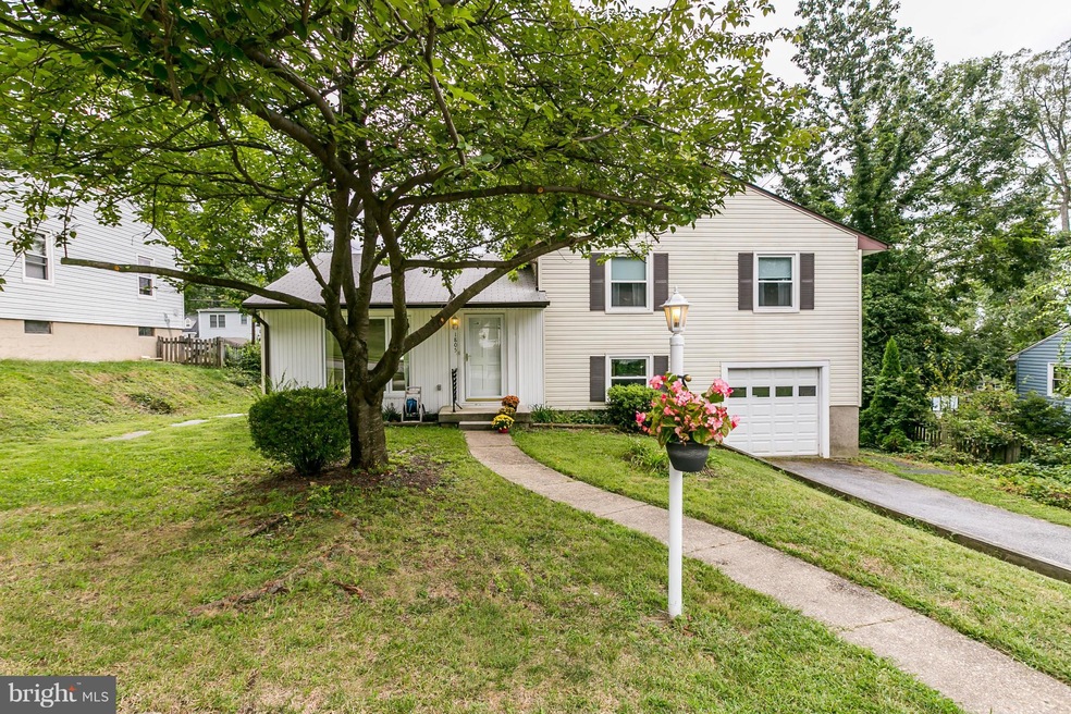 1805 Dunwoody Rd, Parkville, MD 21234 - photo 1