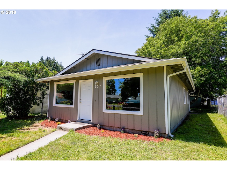 257 17th Ave, Longview, WA 98632 - photo 1