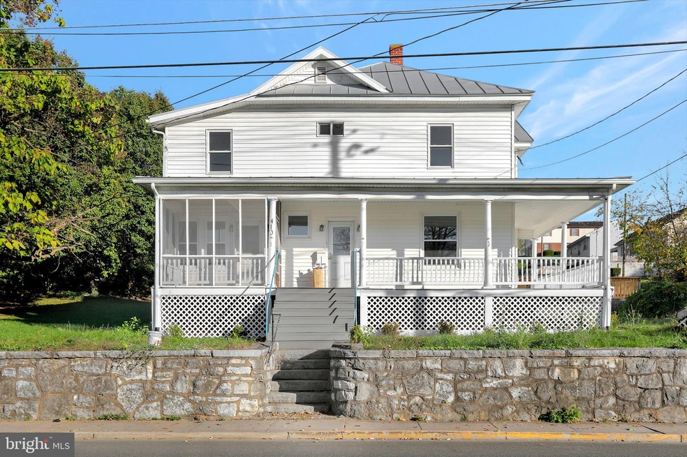 410 N Massanutten St, Strasburg, VA 22657 - photo 1