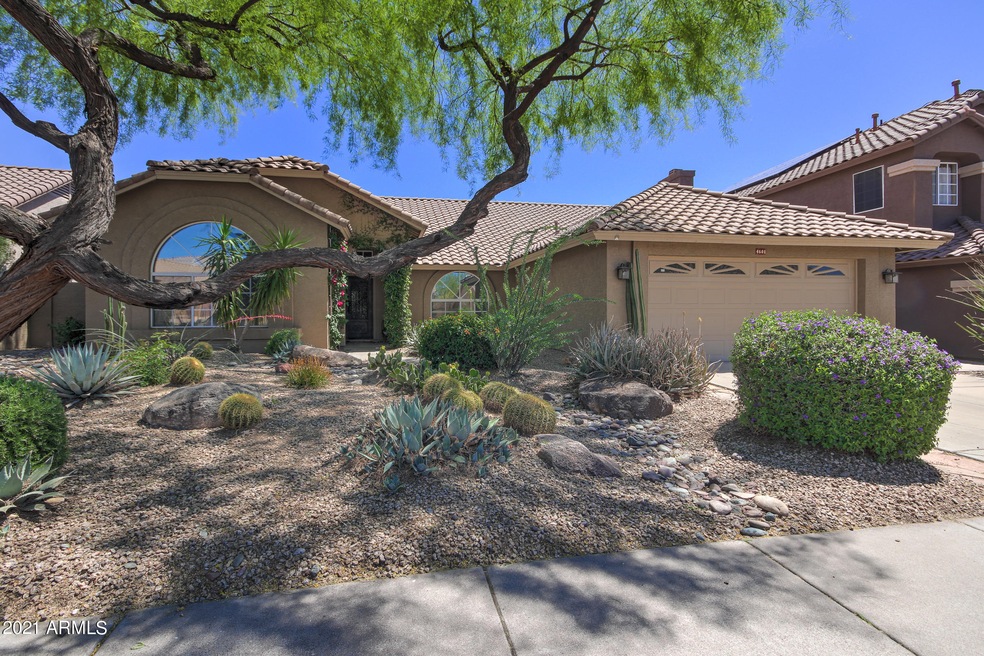 4601 E Hunter Ct-1