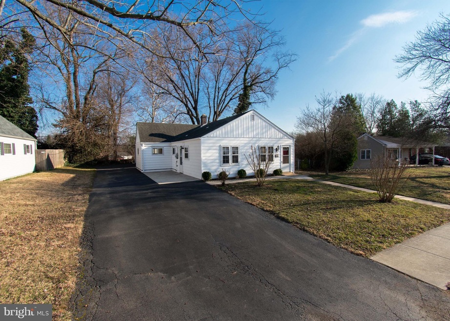 1218 Field Rd, Wilmington, DE 19805 - photo 1