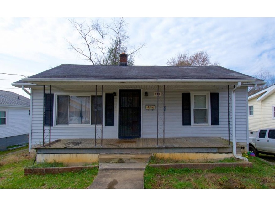 909 Hopson St, Johnson City, TN 37601 - photo 1