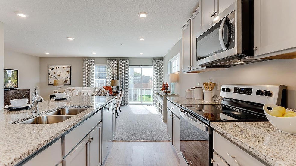 12532 Harpers Ct NE unit B, Minneapolis, MN 55449 - photo 1