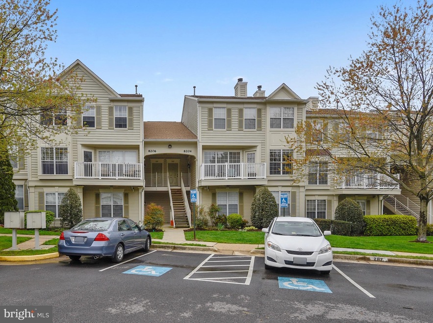 8204 Catbird Cir unit 201, Lorton, VA 22079 - photo 1