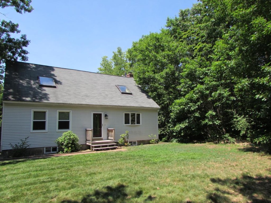 32 Hillview Dr, Chichester, NH 03258 - photo 1