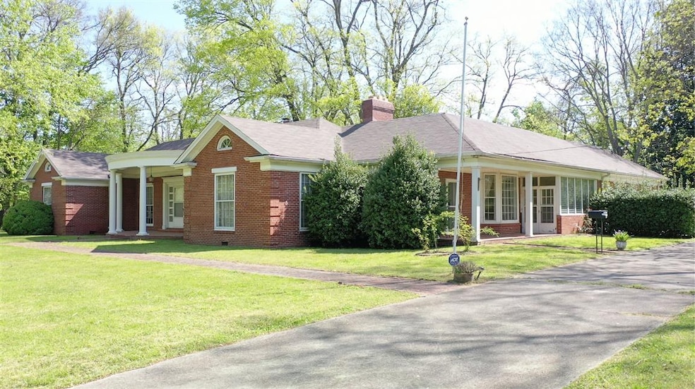 506 Bryant St, Shelbyville, TN 37160 - photo 1