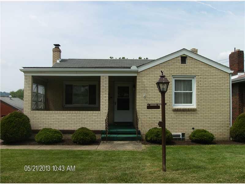 Exterior Front. ~Welcome to 1312 Dupont St.!!~  ~A