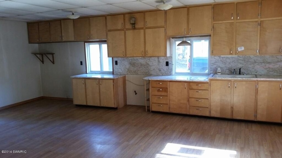 1493 W 17 Mile Rd, Bitely, MI 49309 - photo 1