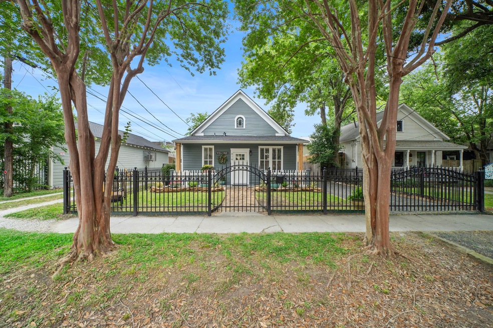 414 E 18th St, Houston, TX 77008 - photo 1