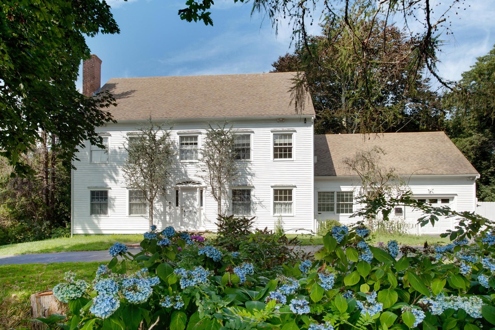 2760 Main Street