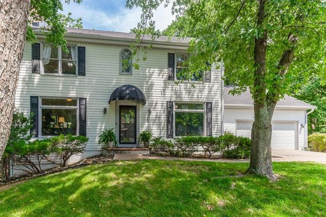 15609 Reeds St, Overland Park, KS 66223 - photo 1