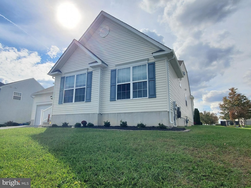 207 Stonebridge Dr, Felton, DE 19943 - photo 1