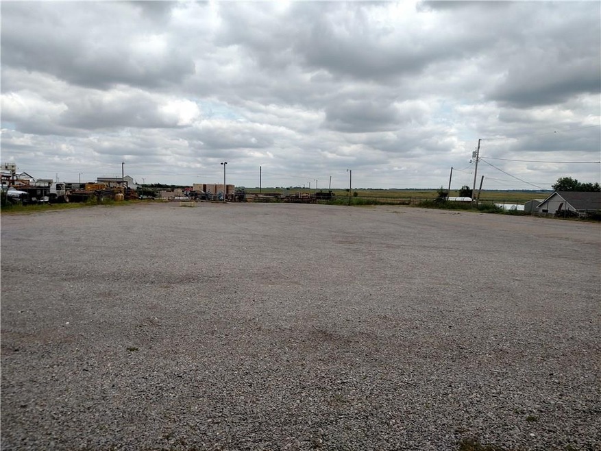 3504 S Highway 6, Elk City, OK 73644 - photo 1