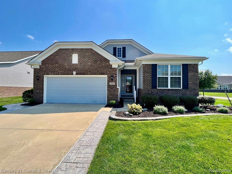 23995 Manistee Ln, Flat Rock, MI 48134 - photo 1