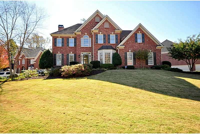 Exterior Front. Beautiful 6 bedroom/4bath three-si