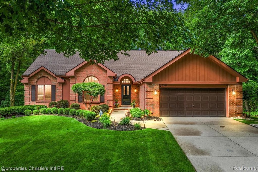 3387 Park Forest Dr, West Bloomfield, MI 48324 - photo 1