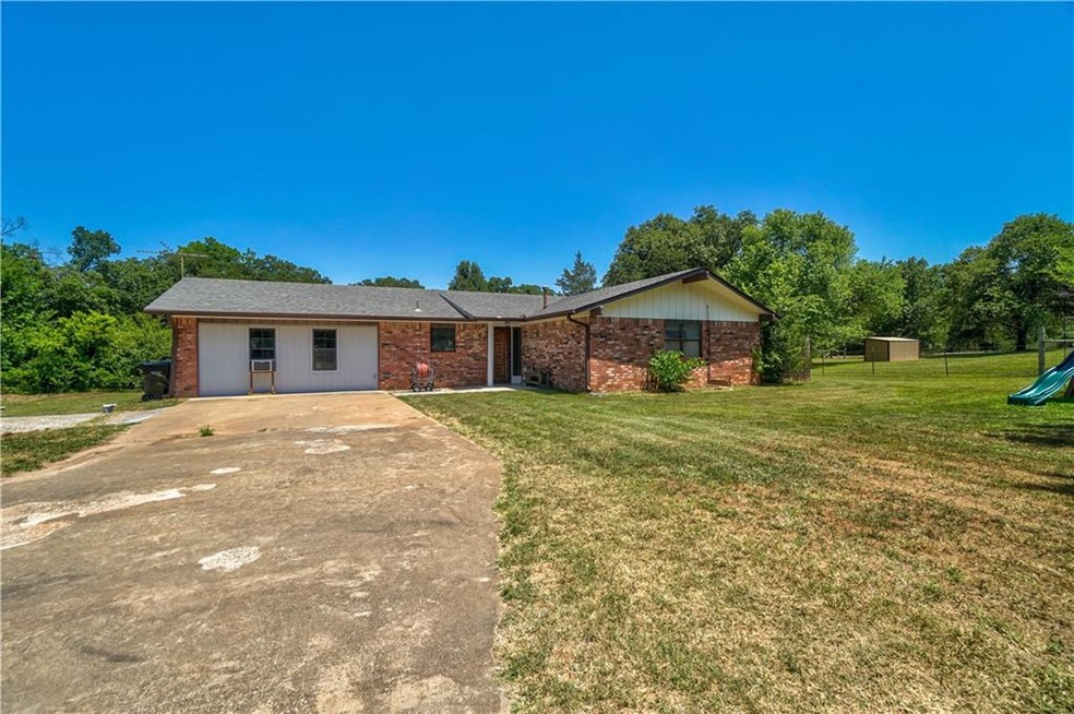 18307 Stevens Rd, Shawnee, OK 74801 - photo 1