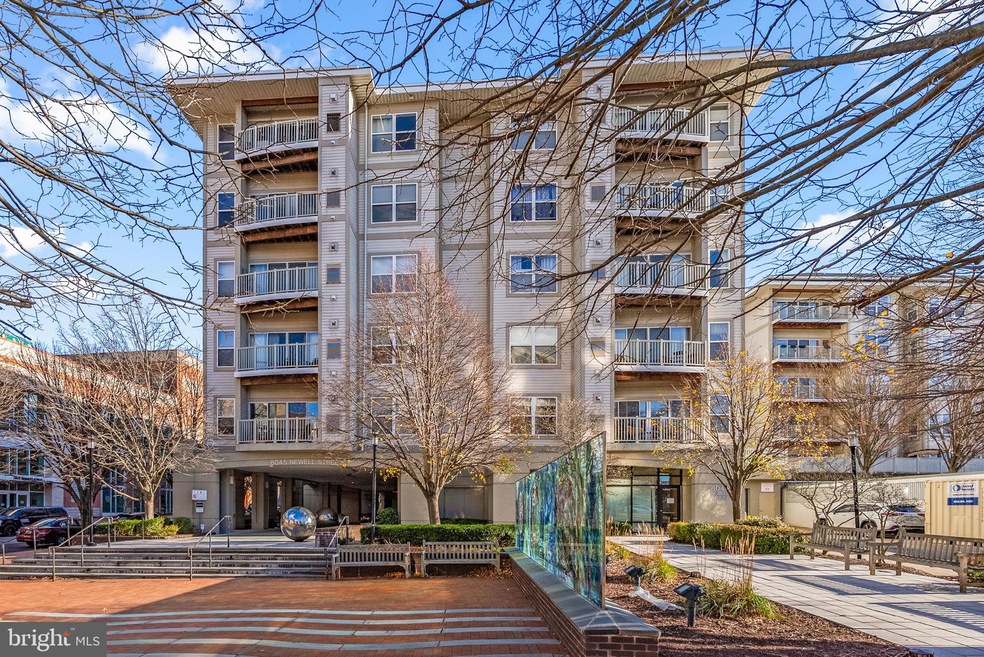 8045 Newell St unit 116, Silver Spring, MD 20910 - photo 1