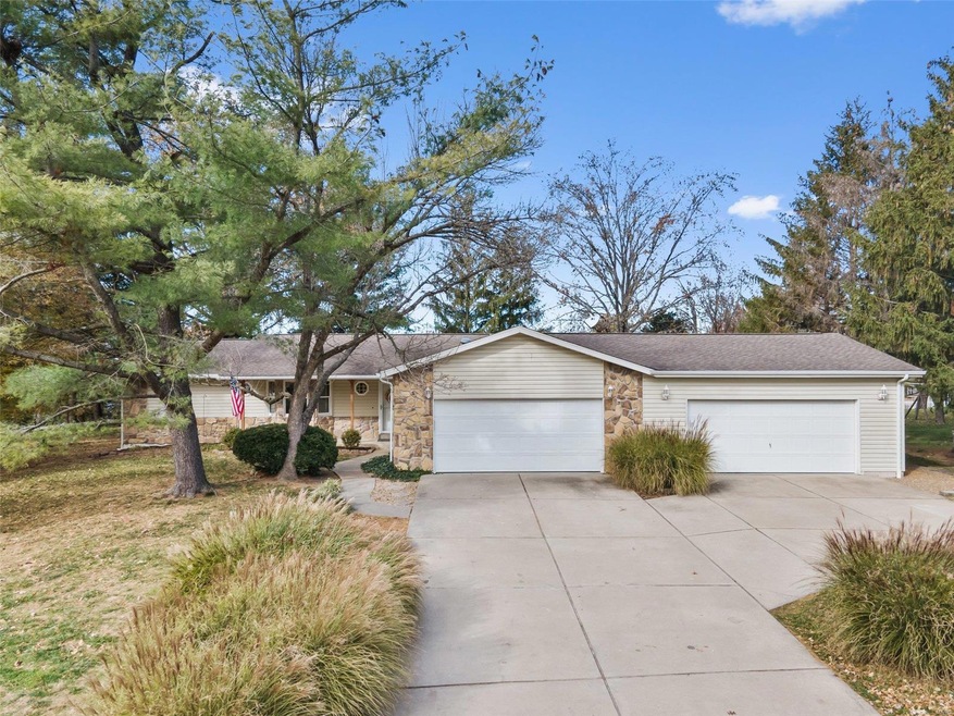 Need garages and a nice Ranch Home?